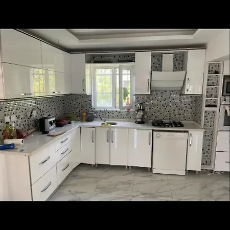 Goeltuerkbuekuende Kiralik Bodrum